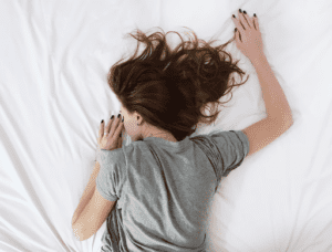 Why is bedtime good for dry shampooing