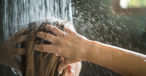 Rinse hair for at least 1 minute