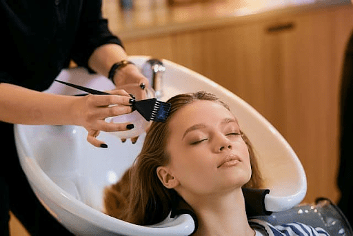 Ammonia-based toner gives your hair a short-term beauty.