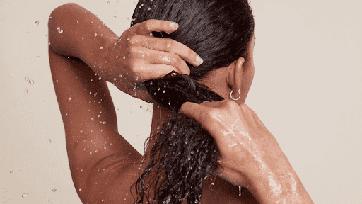 Rinse your hair properly after the relaxing process is over