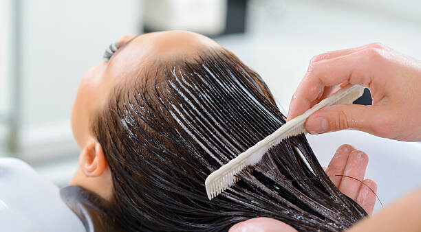 Mix Adore dye with sulfate-free conditioner to make a color mask for your hair