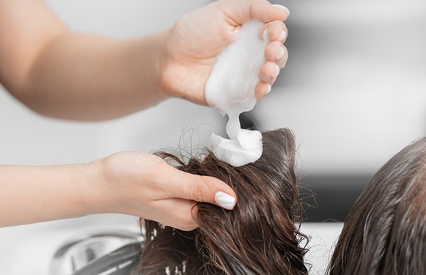 Using hair mask to recover your hair
